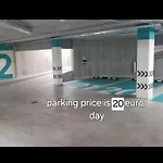 Happy Inn Just Studio, Self Check-In-24X7,Parking-In-The-Underground-Garage